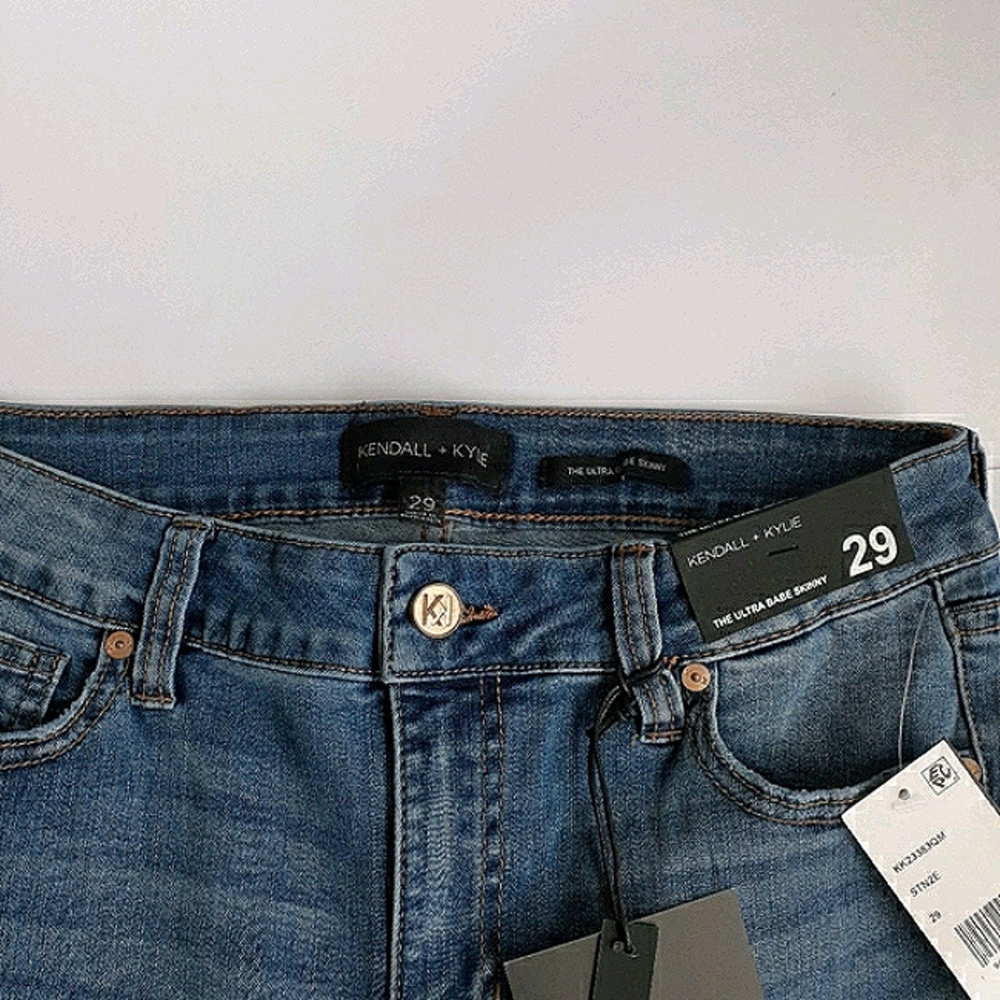 Kendall & Kylie Jeans - Picture 13 of 15